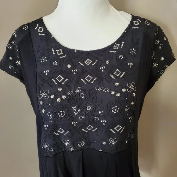 Anthropologie Akemi + Kin Arcana Embroidered Black Top XS - Picture 10 of 16